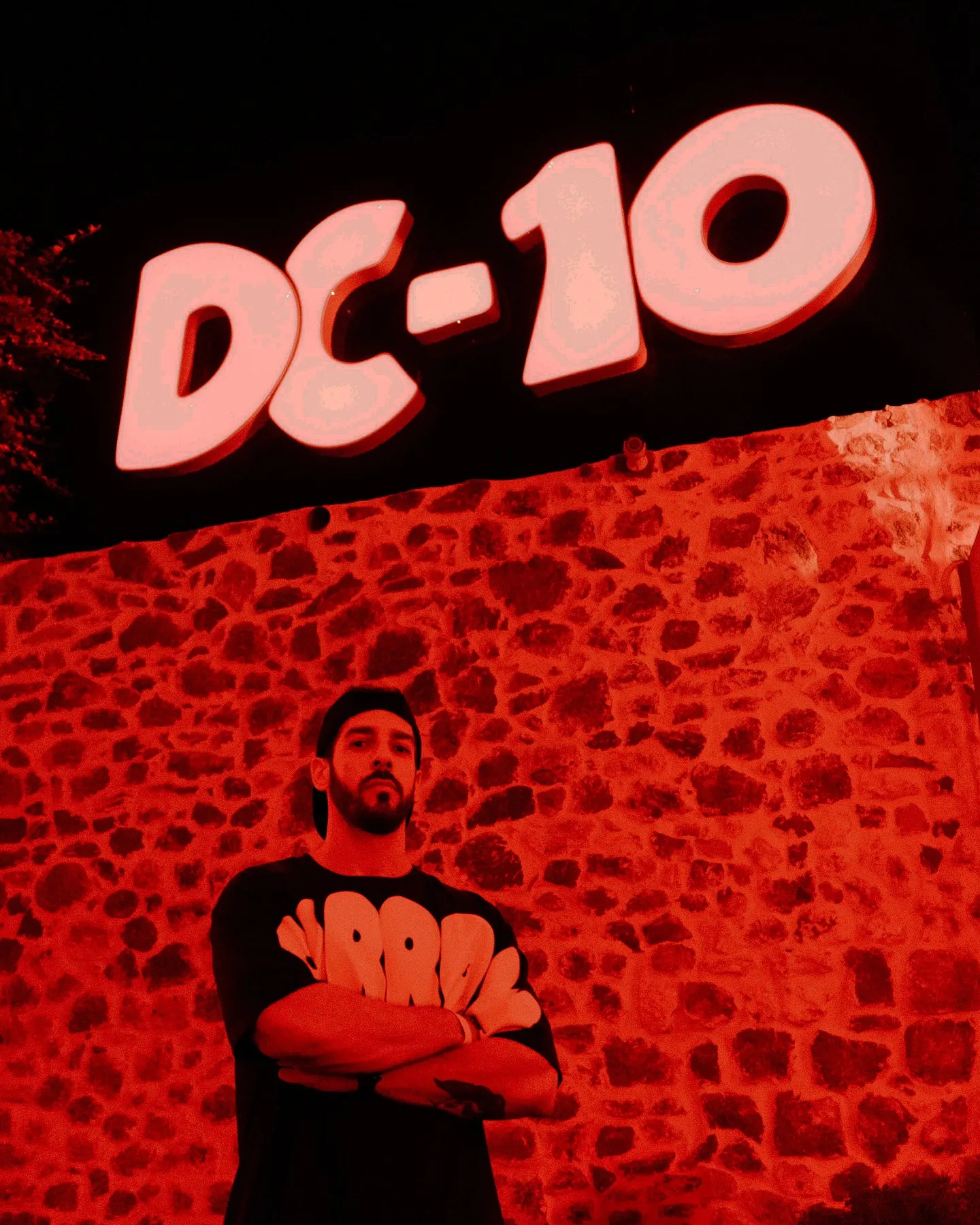 Red Room photo 10